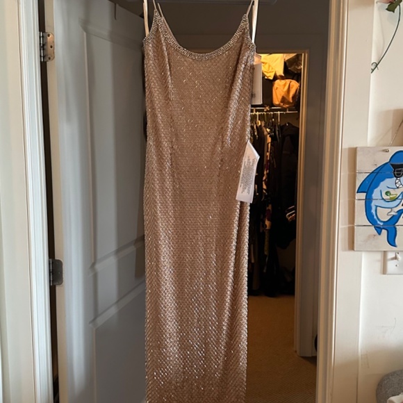 Mac Duggal Beaded Maxi Evening Gown - Picture 5 of 11